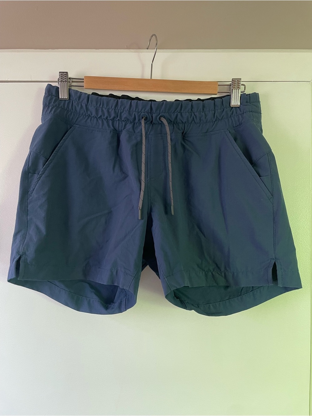 MEC Women's Wanderwall Hiking Shorts